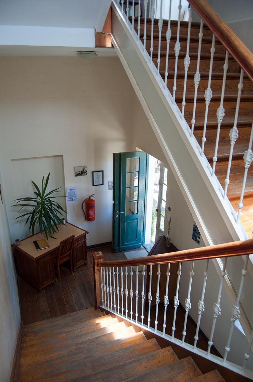 Historical Guesthouse - Self Catering Apartments Lüderitz エクステリア 写真